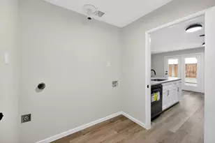 8617 Flicker Ln, Dallas, TX 75238 - Photo 25