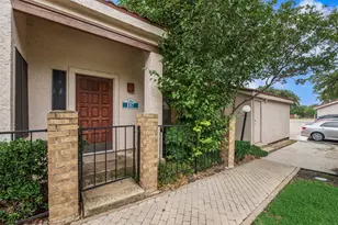 511 Ranch Trail, Irving, TX 75063 - Photo 3