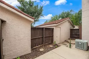 511 Ranch Trail, Irving, TX 75063 - Photo 21
