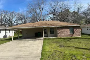 1405 Cherry, Gainesville, TX 76240 - Photo 1