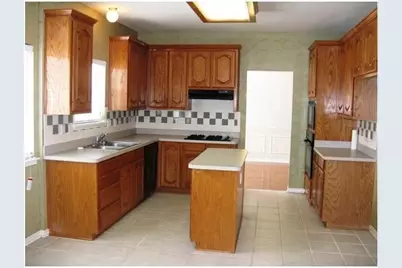 1313 Sunderland Court, Allen, TX 75013 - Photo 3