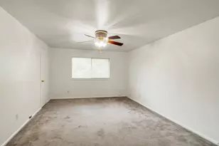 9023 Pinewood Dr, Dallas, TX 75243 - Photo 5