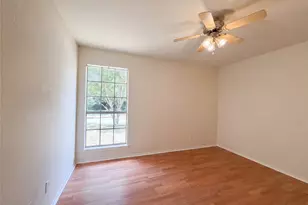 6505 Big Springs Dr, Arlington, TX 76001 - Photo 9