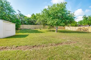 2406 Magna Vista Dr, Dallas, TX 75216 - Photo 25