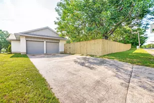 2406 Magna Vista Dr, Dallas, TX 75216 - Photo 21