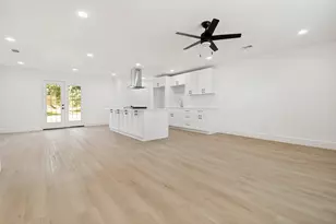 2406 Magna Vista Dr, Dallas, TX 75216 - Photo 11