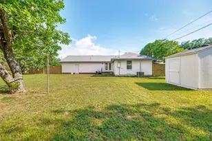 2406 Magna Vista Dr, Dallas, TX 75216 - Photo 23