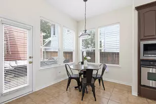 2520 Kodiak Cir, Euless, TX 76039 - Photo 11