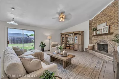 6705 Greenfield Drive, Arlington, TX 76016 - Photo 3