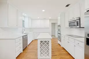 5820 Forest Ln, Dallas, TX 75230 - Photo 11