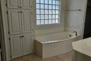 611 Ashbrook Ct, Euless, TX 76039 - Photo 13