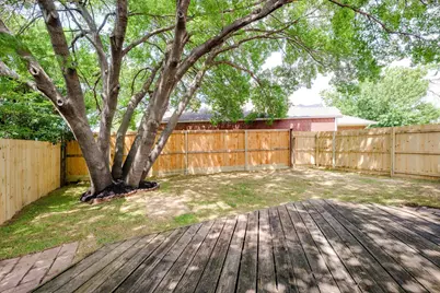2080 Montclair Lane, Lewisville, TX 75067 - Photo 23
