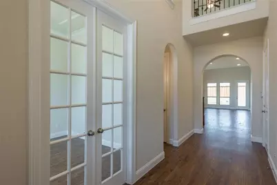 560 Thoroughbred Avenue, Frisco, TX 75036 - Photo 3