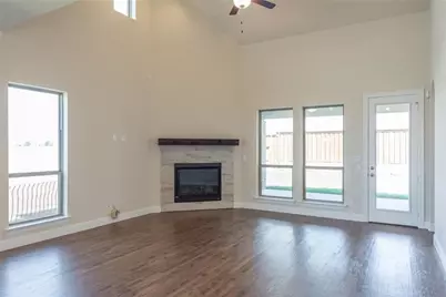 560 Thoroughbred Avenue, Frisco, TX 75036 - Photo 7