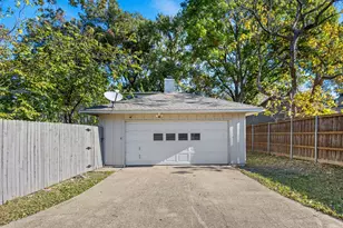6925 Galemeadow Cir, Dallas, TX 75214 - Photo 17