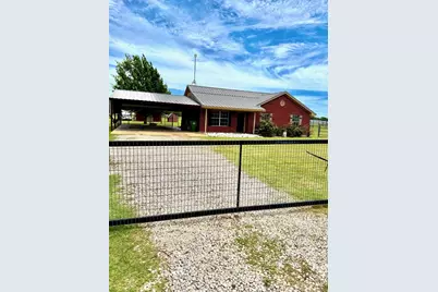 826 Gilliland Road, Springtown, TX 76082 - Photo 3