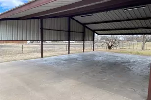 826 Gilliland Rd, Springtown, TX 76082 - Photo 5