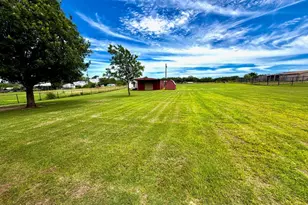 826 Gilliland Rd, Springtown, TX 76082 - Photo 13