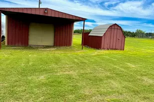 826 Gilliland Rd, Springtown, TX 76082 - Photo 19