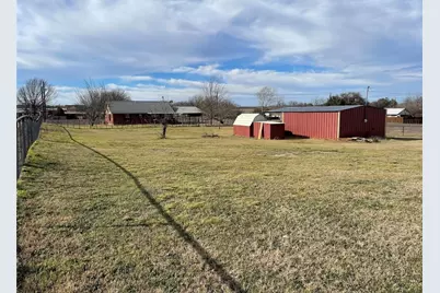 826 Gilliland Road, Springtown, TX 76082 - Photo 21