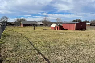 826 Gilliland Rd, Springtown, TX 76082 - Photo 21