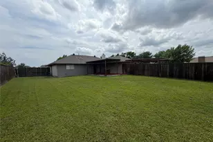 2303 Silverthorne Dr, Dallas, TX 75287 - Photo 17