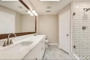 2303 Silverthorne Dr, Dallas, TX 75287 - Photo 11
