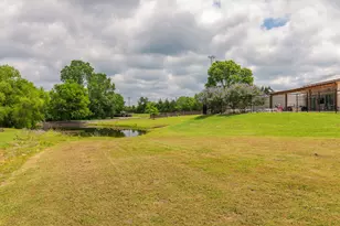 1305 N John Douglas Rd, Van Alstyne, TX 75495 - Photo 7