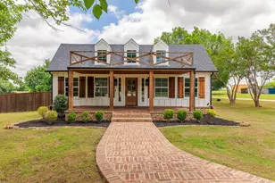 1305 N John Douglas Rd, Van Alstyne, TX 75495 - Photo 1