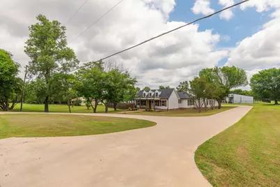 1305 N John Douglas Road, Van Alstyne, TX 75495 - Photo 3