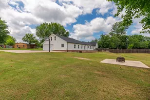 1305 N John Douglas Rd, Van Alstyne, TX 75495 - Photo 5
