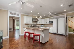 203 E Umphress St, Van Alstyne, TX 75495 - Photo 9