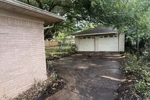 710 Valley View, Arlington, TX 76010 - Photo 3