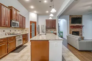 961 Tara Dr, Burleson, TX 76028 - Photo 11