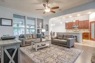 961 Tara Dr, Burleson, TX 76028 - Photo 7