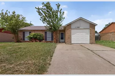 2317 Idlewood Drive, Arlington, TX 76014 - Photo 3