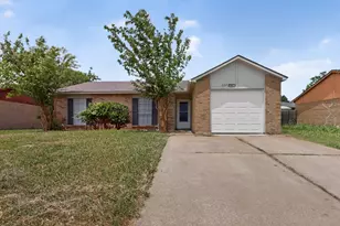 2317 Idlewood Dr, Arlington, TX 76014 - Photo 3