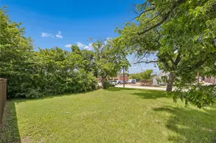 801 W Morphy St, Fort Worth, TX 76104 - Photo 31