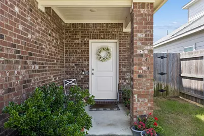 245 Michelle Drive, Grand Prairie, TX 75051 - Photo 3