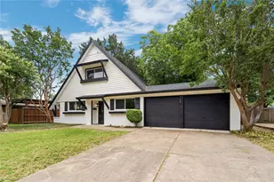 220 Robert St, Burleson, TX 76028 - Photo 1