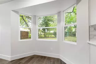 220 Robert St, Burleson, TX 76028 - Photo 21