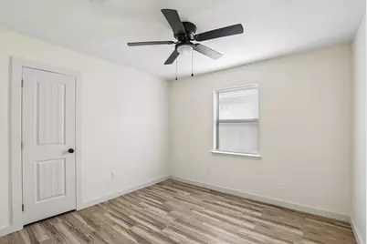 2421 Meadow View, Bedford, TX 76021 - Photo 19