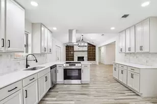2421 Meadow Vw, Bedford, TX 76021 - Photo 13