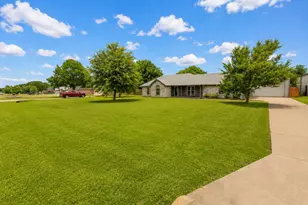 302 Anita Ln, Waxahachie, TX 75165 - Photo 5