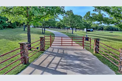 4509 Lazy E Road, Saint Jo, TX 76265 - Photo 5