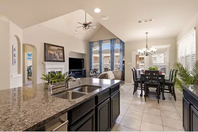 8401 Sandhill Crane Drive, Fort Worth, TX 76118 - Photo 15