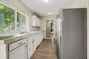 2614 Branch Oaks Dr, Garland, TX 75043 - Photo 7