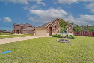 1519 Running Brk Ct, Kaufman, TX 75142 - Photo 5