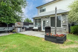 829 Woodridge Dr, Fort Worth, TX 76120 - Photo 33