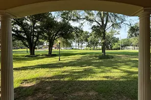 2811 N Shr Dr, Bonham, TX 75418 - Photo 1